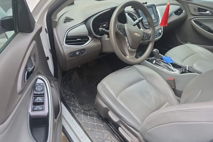 Used Chevrolet Malibu XL 2018 530T Automatic Luxury Edition Driver Seat
