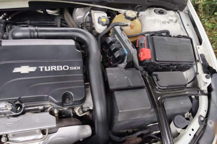 Used Chevrolet Malibu XL 2018 530T Automatic RuiChi Edition Engine Bay Left