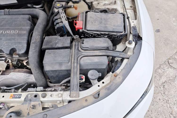 Used Chevrolet Malibu XL 2018 530T Automatic Luxury Edition Engine Bay Left