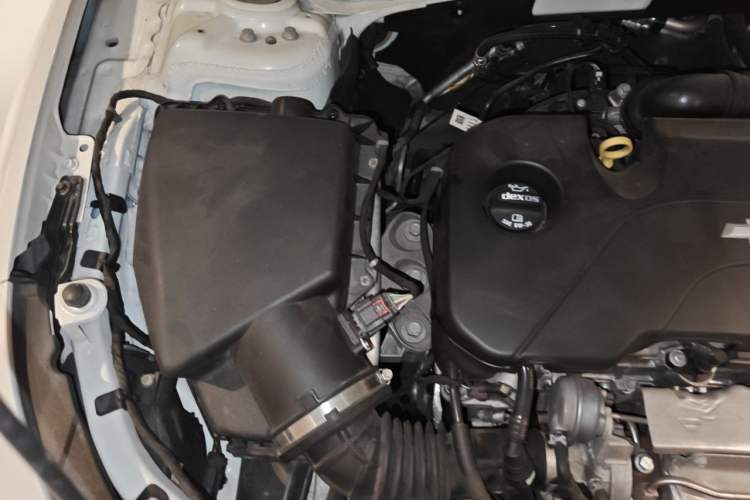 Used Chevrolet Malibu XL 2018 530T Automatic RuiChi Edition Engine Bay Right