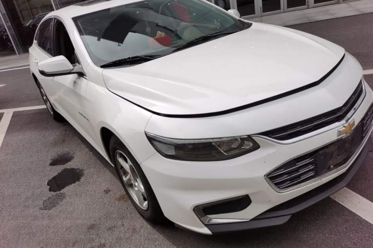Used Chevrolet Malibu XL 2018 530T Automatic Luxury Edition Front Right 45 Deg