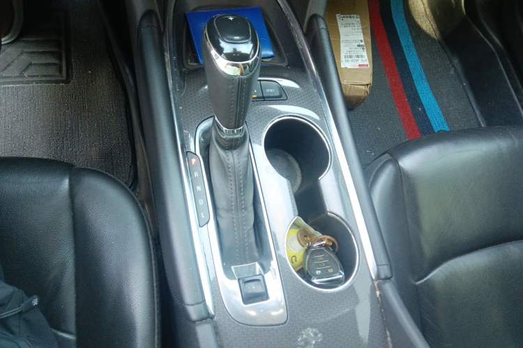 Used Chevrolet Malibu XL 2018 530T Automatic Ruiyi Edition Gear Lever