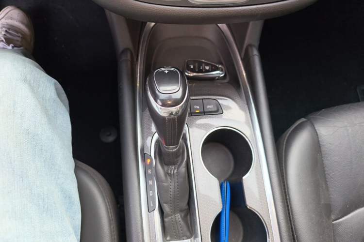 Used Chevrolet Malibu XL 2018 530T Automatic RuiChi Edition Gear Lever