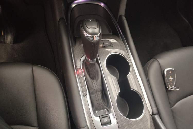 Used Chevrolet Malibu XL 2018 530T Automatic RuiChi Edition Gear Lever