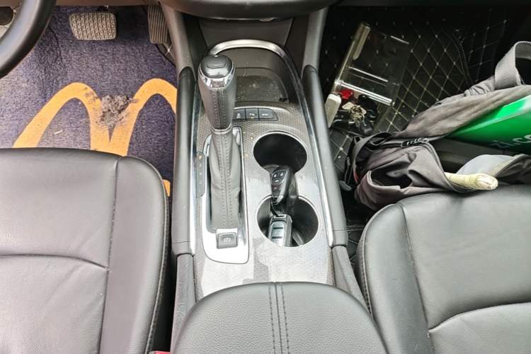 Used Chevrolet Malibu XL 2018 530T Automatic Ruiyi Edition Gear Lever