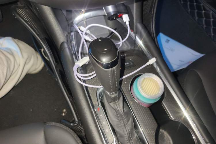 Used Chevrolet Malibu XL 2018 530T Automatic RuiChi Edition Gear Lever