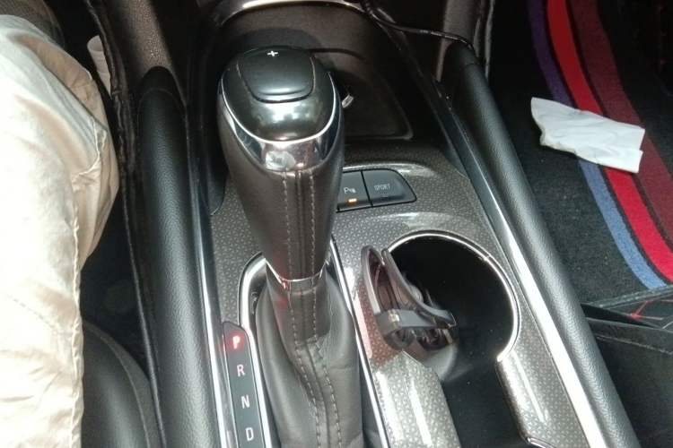 Used Chevrolet Malibu XL 2018 530T Automatic Ruiyi Edition Gear Lever