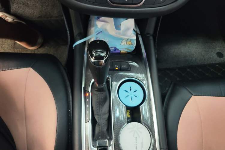 Used Chevrolet Malibu XL 2018 530T Automatic RuiChi Edition Gear Lever