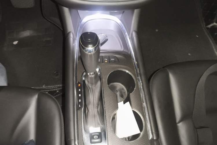 Used Chevrolet Malibu XL 2018 530T Automatic Ruiyi Edition Gear Lever
