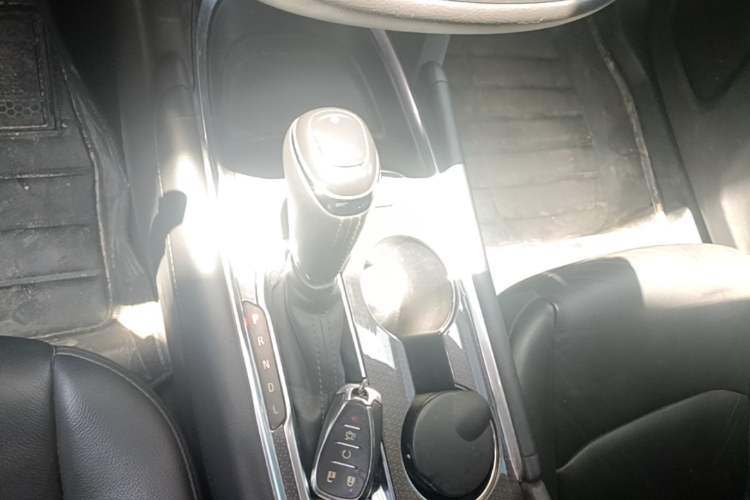 Used Chevrolet Malibu XL 2018 530T Automatic Ruiyi Edition Gear Lever