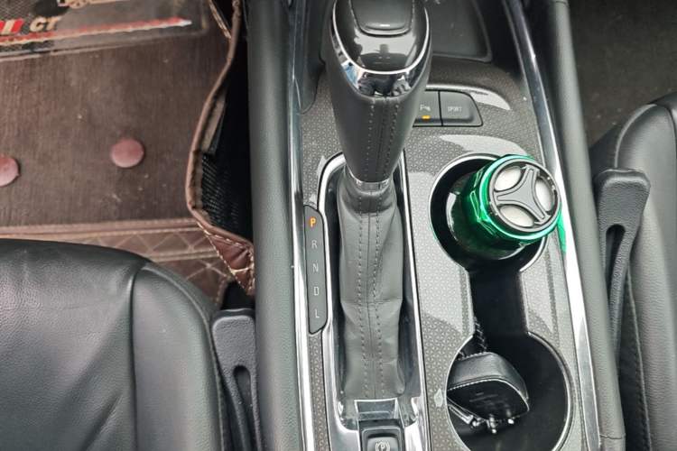 Used Chevrolet Malibu XL 2018 530T Automatic RuiChi Edition Gear Lever