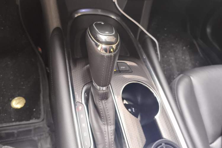 Used Chevrolet Malibu XL 2018 530T Automatic RuiChi Edition Gear Lever