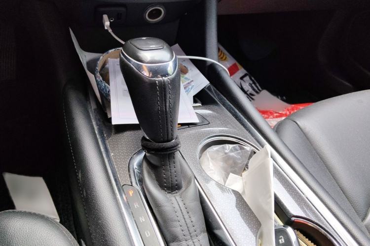 Used Chevrolet Malibu XL 2018 530T Automatic Ruiyi Edition Gear Lever