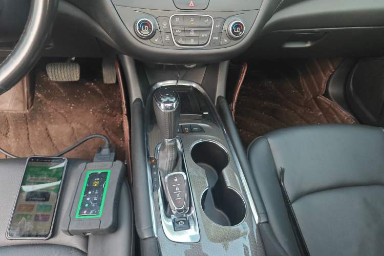 Used Chevrolet Malibu XL 2018 530T Automatic RuiChi Edition Gear Lever