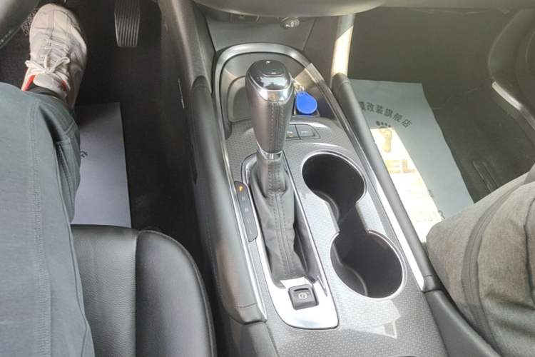 Used Chevrolet Malibu XL 2018 530T Automatic RuiChi Edition Gear Lever