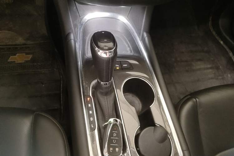 Used Chevrolet Malibu XL 2018 530T Automatic Ruiyi Edition Gear Lever