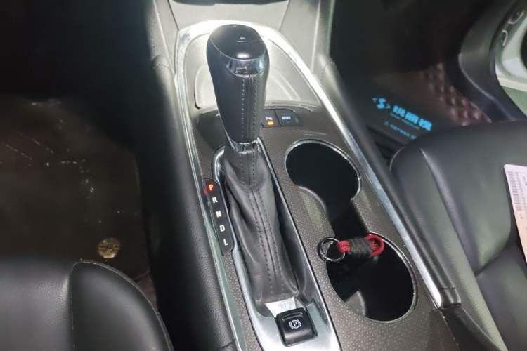 Used Chevrolet Malibu XL 2018 530T Automatic RuiChi Edition Gear Lever