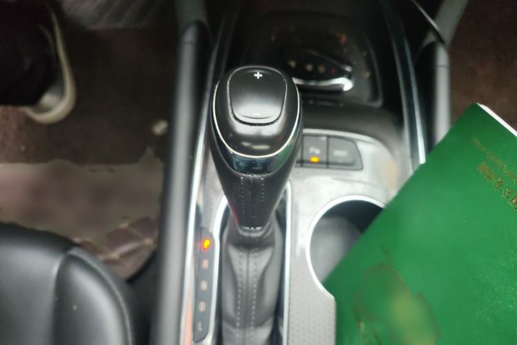 Used Chevrolet Malibu XL 2018 530T Automatic RuiChi Edition Gear Lever