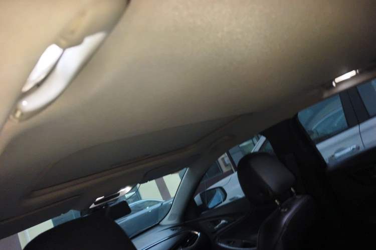 Used Chevrolet Malibu XL 2018 530T Automatic RuiChi Edition Headliner