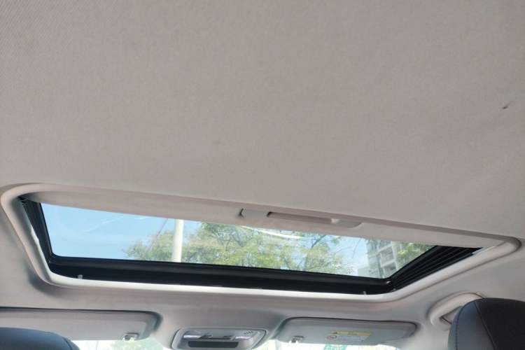 Used Chevrolet Malibu XL 2018 530T Automatic RuiChi Edition Headliner