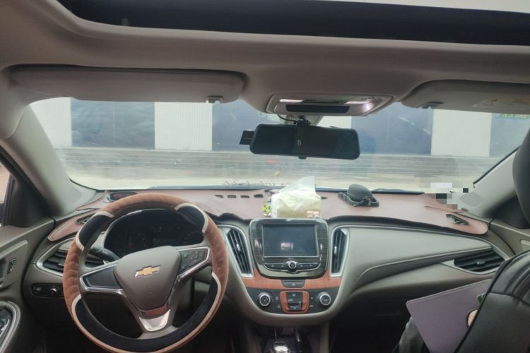 Used Chevrolet Malibu XL 2018 530T Automatic Luxury Edition Headliner