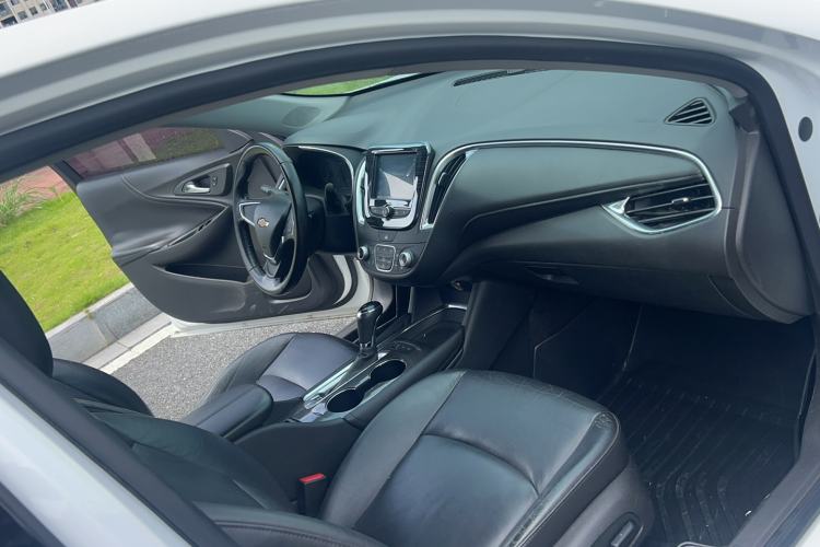 Used Chevrolet Malibu XL 2018 530T Automatic RuiChi Edition Interior 11