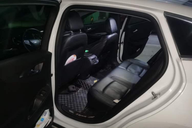 Used Chevrolet Malibu XL 2018 530T Automatic Ruiyi Edition Interior 4