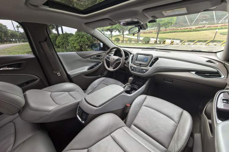 Used Chevrolet Malibu XL 2018 530T Automatic Luxury Edition Interior 6
