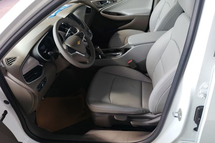 Used Chevrolet Malibu XL 2018 530T Automatic Luxury Edition Left Front Seat