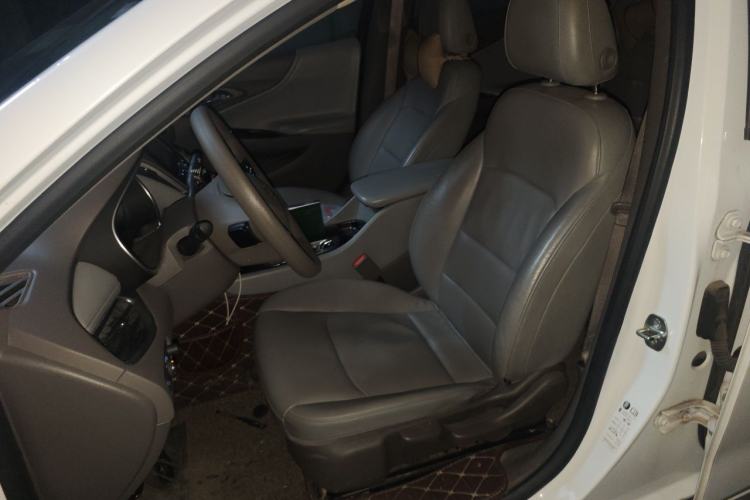 Used Chevrolet Malibu XL 2018 530T Automatic Luxury Edition Left Front Seat