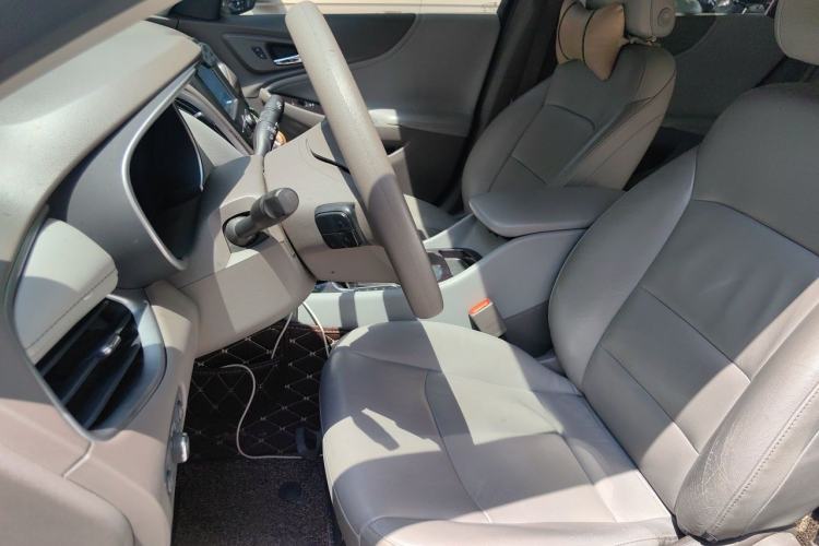 Used Chevrolet Malibu XL 2018 530T Automatic Luxury Edition Left Front Seat