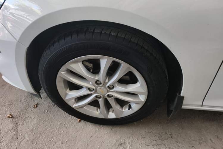 Used Chevrolet Malibu XL 2018 530T Automatic RuiChi Edition Left Front Wheel Hub