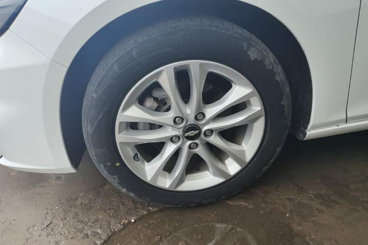 Used Chevrolet Malibu XL 2018 530T Automatic RuiChi Edition Left Front Wheel Hub