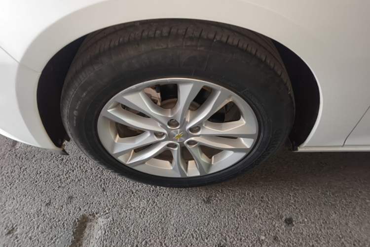 Used Chevrolet Malibu XL 2018 530T Automatic RuiChi Edition Left Front Wheel Hub
