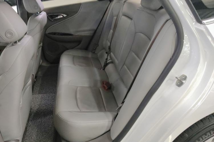 Used Chevrolet Malibu XL 2018 530T Automatic Luxury Edition Left Rear Seat