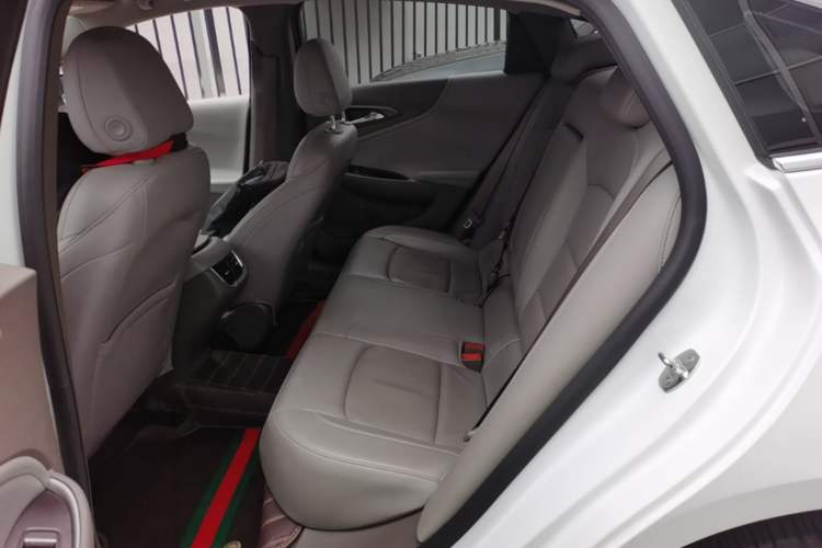 Used Chevrolet Malibu XL 2018 530T Automatic Luxury Edition Left Rear Seat
