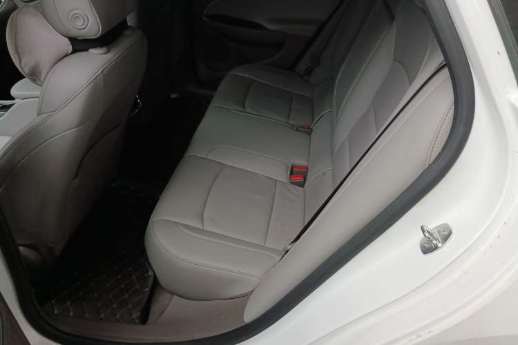 Used Chevrolet Malibu XL 2018 530T Automatic Luxury Edition Left Rear Seat