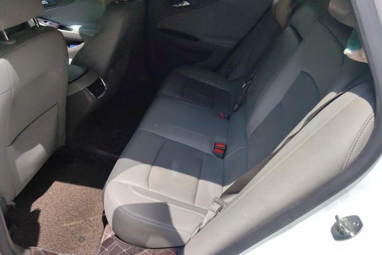 Used Chevrolet Malibu XL 2018 530T Automatic Luxury Edition Left Rear Seat