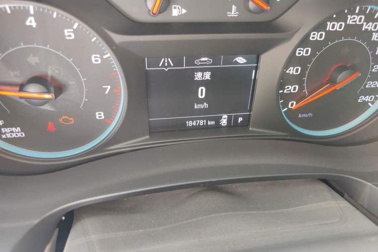 Used Chevrolet Malibu XL 2018 530T Automatic Luxury Edition Odometer Close Up
