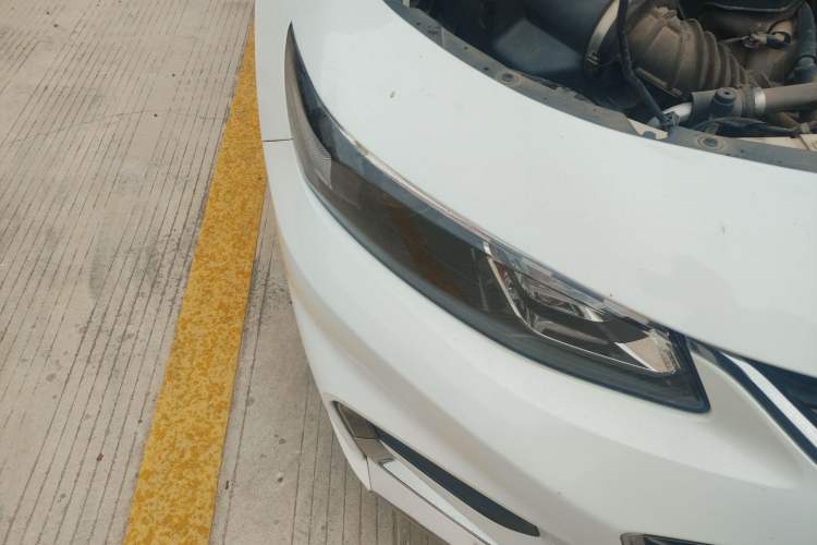 Used Chevrolet Malibu XL 2018 530T Automatic Luxury Edition Right Front Headlight