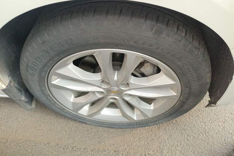 Used Chevrolet Malibu XL 2018 530T Automatic RuiChi Edition Right Front Wheel Hub