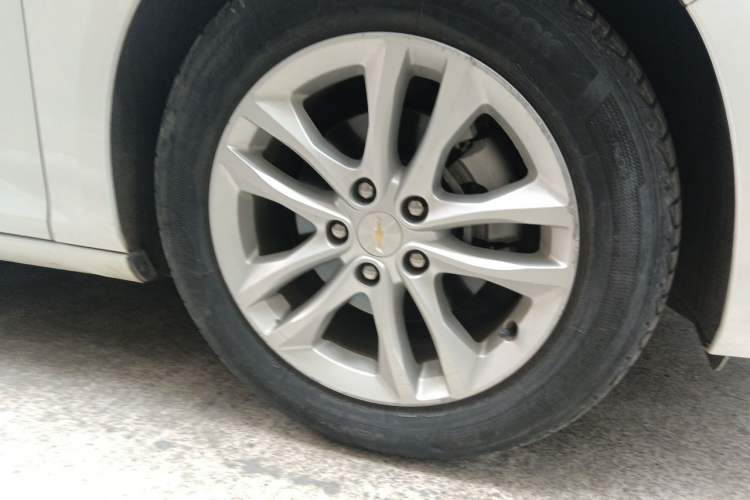 Used Chevrolet Malibu XL 2018 530T Automatic Ruiyi Edition Right Front Wheel Hub
