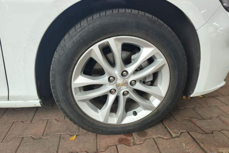 Used Chevrolet Malibu XL 2018 530T Automatic RuiChi Edition Right Front Wheel Hub