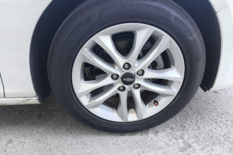 Used Chevrolet Malibu XL 2018 530T Automatic RuiChi Edition Right Front Wheel Hub