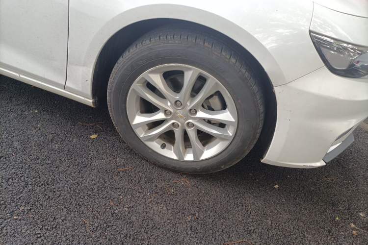 Used Chevrolet Malibu XL 2018 530T Automatic RuiChi Edition Right Front Wheel Hub