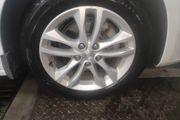 Used Chevrolet Malibu XL 2018 530T Automatic Ruiyi Edition Right Front Wheel Hub