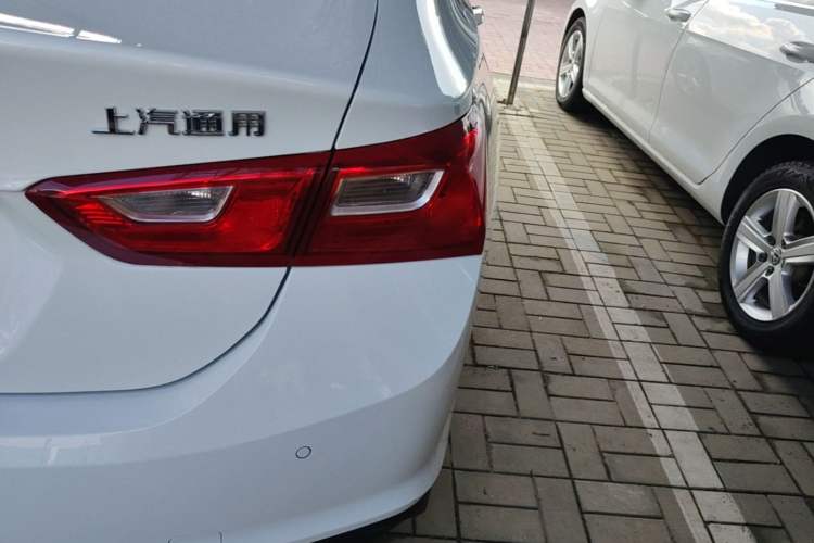 Used Chevrolet Malibu XL 2018 530T Automatic Luxury Edition Right Rear Taillight