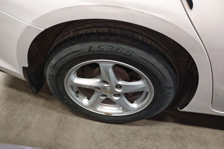 Used Chevrolet Malibu XL 2018 530T Automatic Luxury Edition Right Rear Wheel Hub