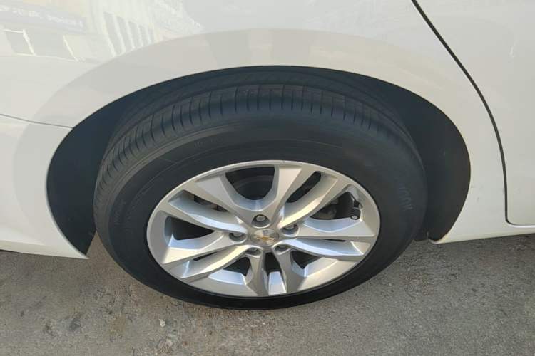 Used Chevrolet Malibu XL 2018 530T Automatic RuiChi Edition Right Rear Wheel Hub
