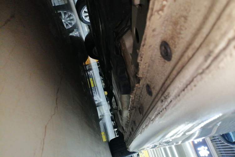 Used Chevrolet Malibu XL 2018 530T Automatic RuiChi Edition Right Side Sill